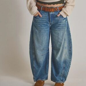We The Free Good Luck Mid-Rise Barrel Jeans. Never worn!